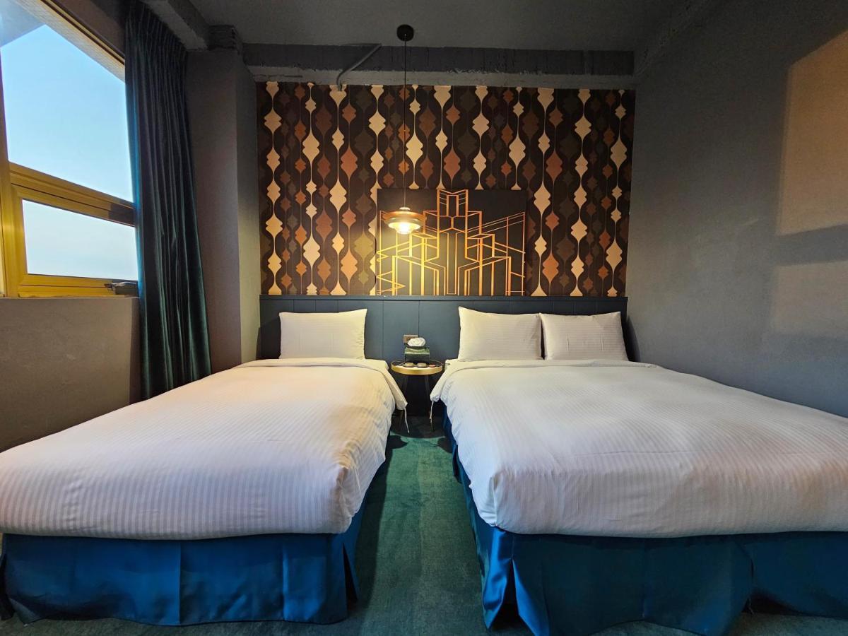 Modern Inn Тайджун Екстериор снимка