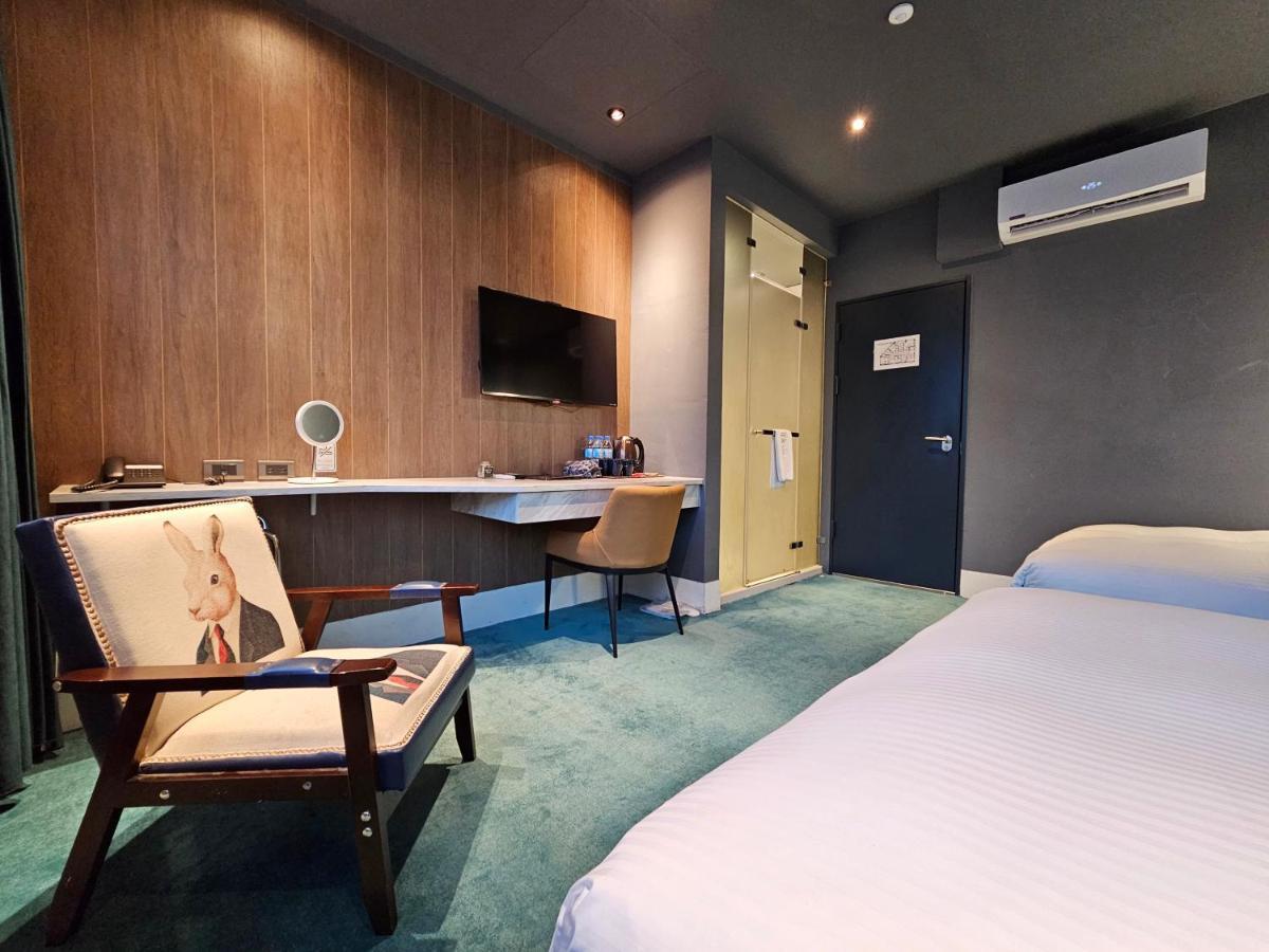 Modern Inn Тайджун Екстериор снимка