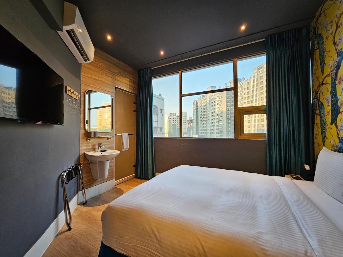 Modern Inn Тайджун Екстериор снимка