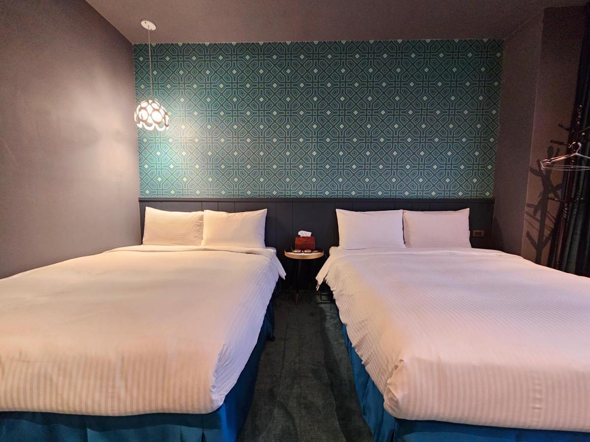 Modern Inn Тайджун Екстериор снимка