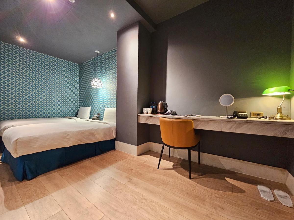 Modern Inn Тайджун Екстериор снимка