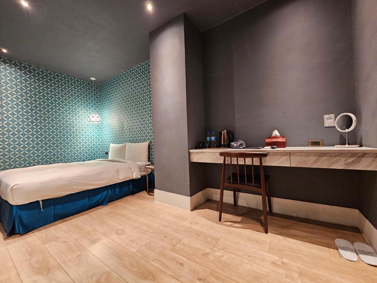 Modern Inn Тайджун Екстериор снимка