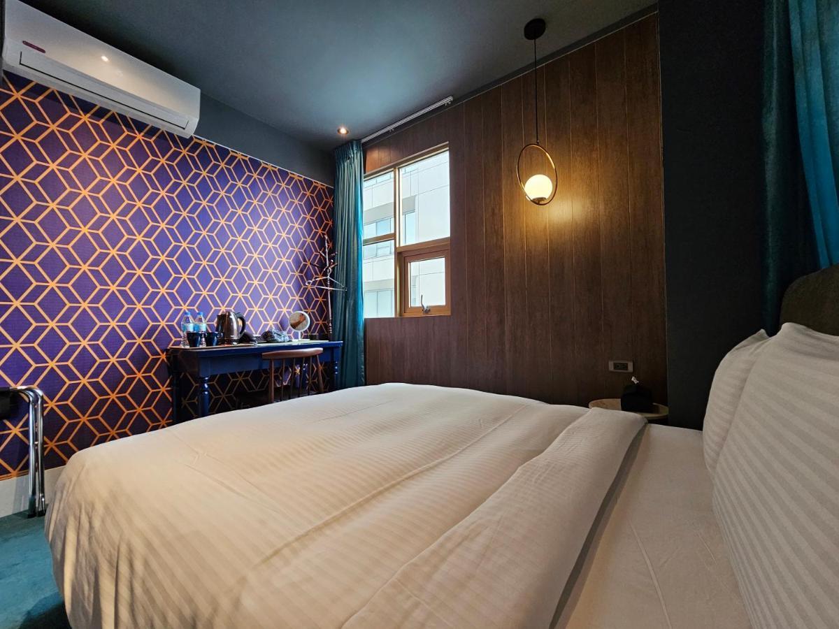 Modern Inn Тайджун Екстериор снимка
