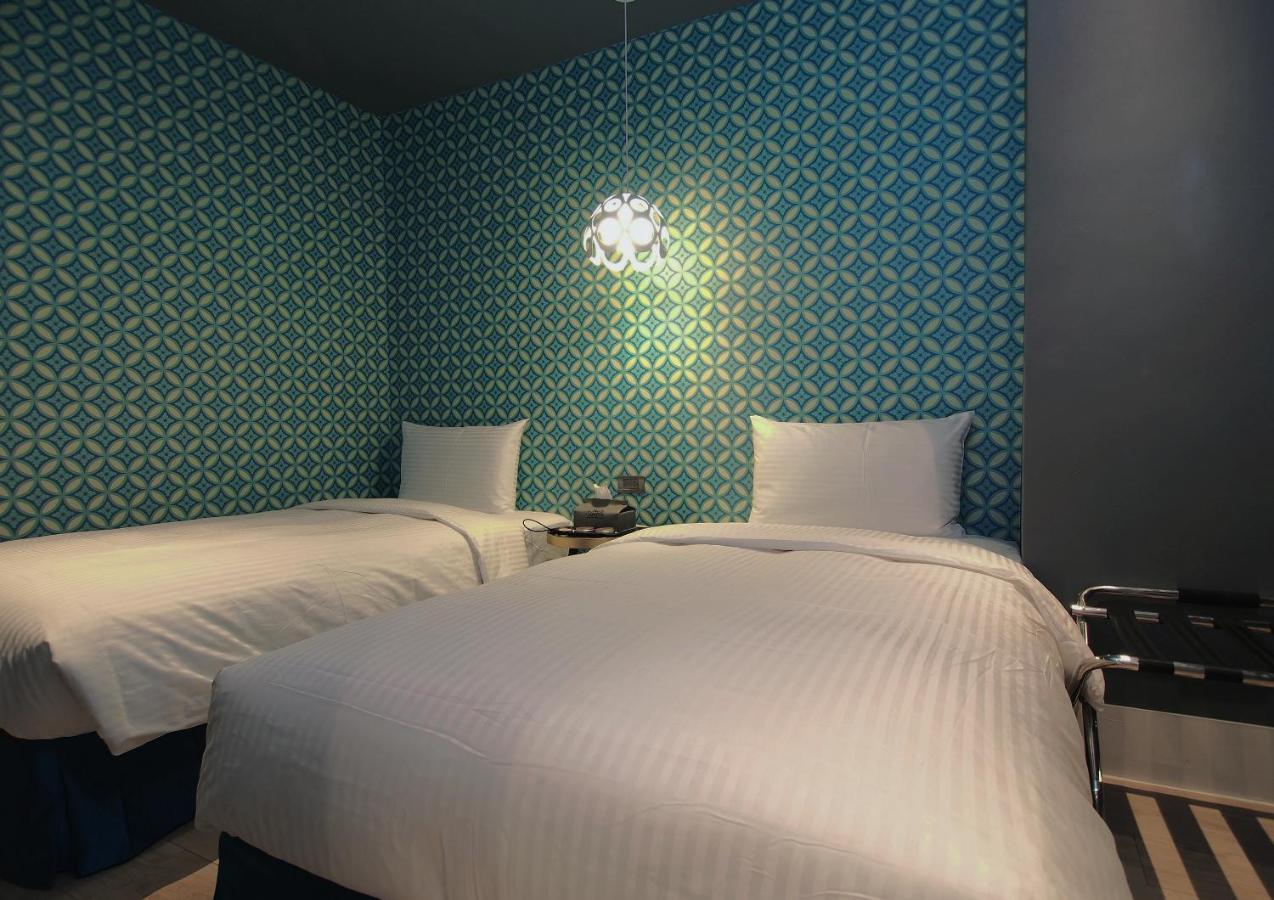 Modern Inn Тайджун Екстериор снимка